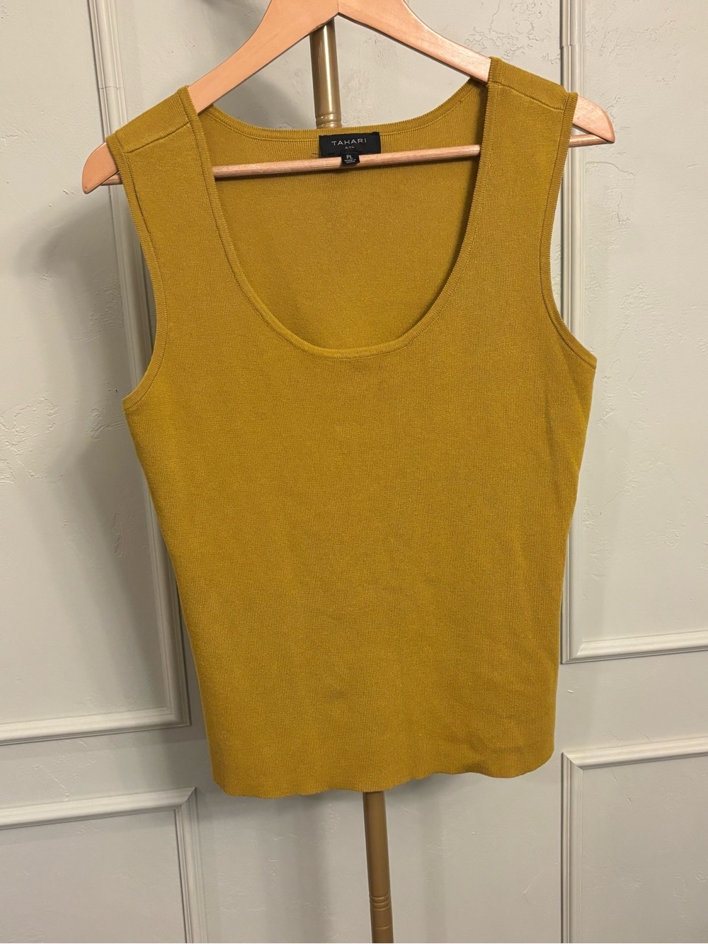 Tahari Women's Mustard Scoop Neck Knit Tank Top